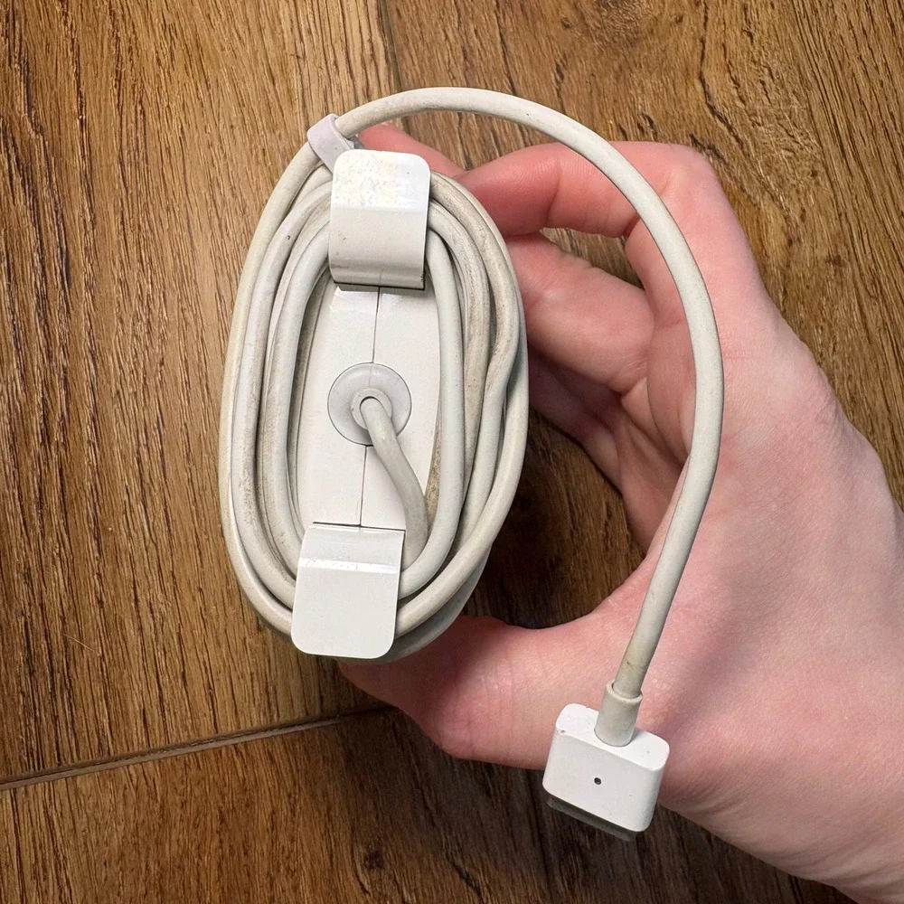 Genuine Apple 60W MagSafe Power Adapter A1184 (2006) –‎ 13